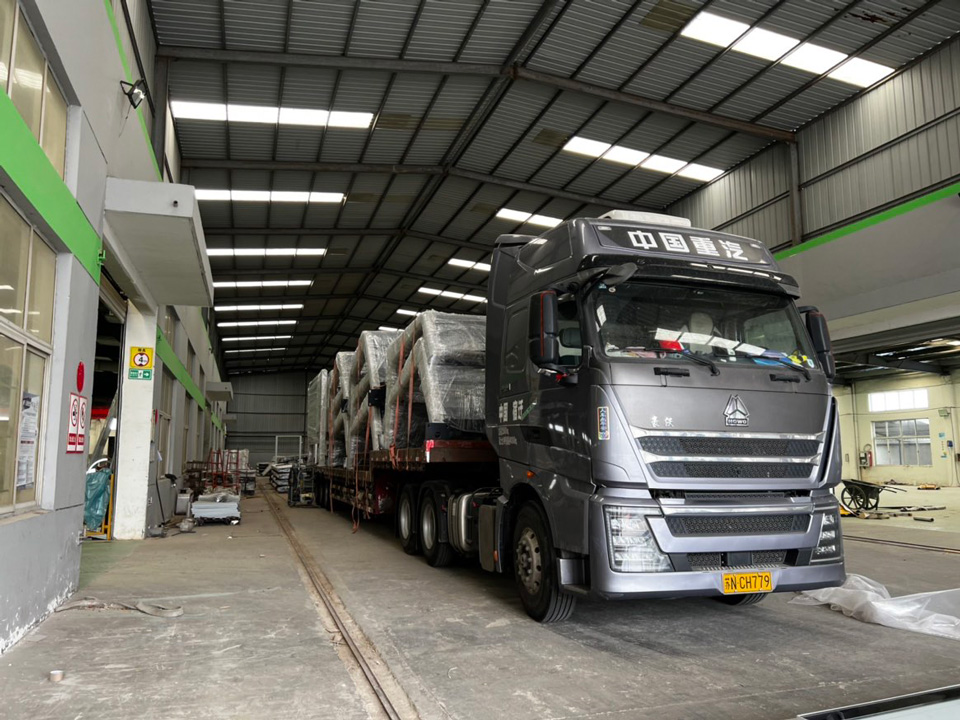 公交站臺(tái)發(fā)貨案例 公交站臺(tái)發(fā)貨案例